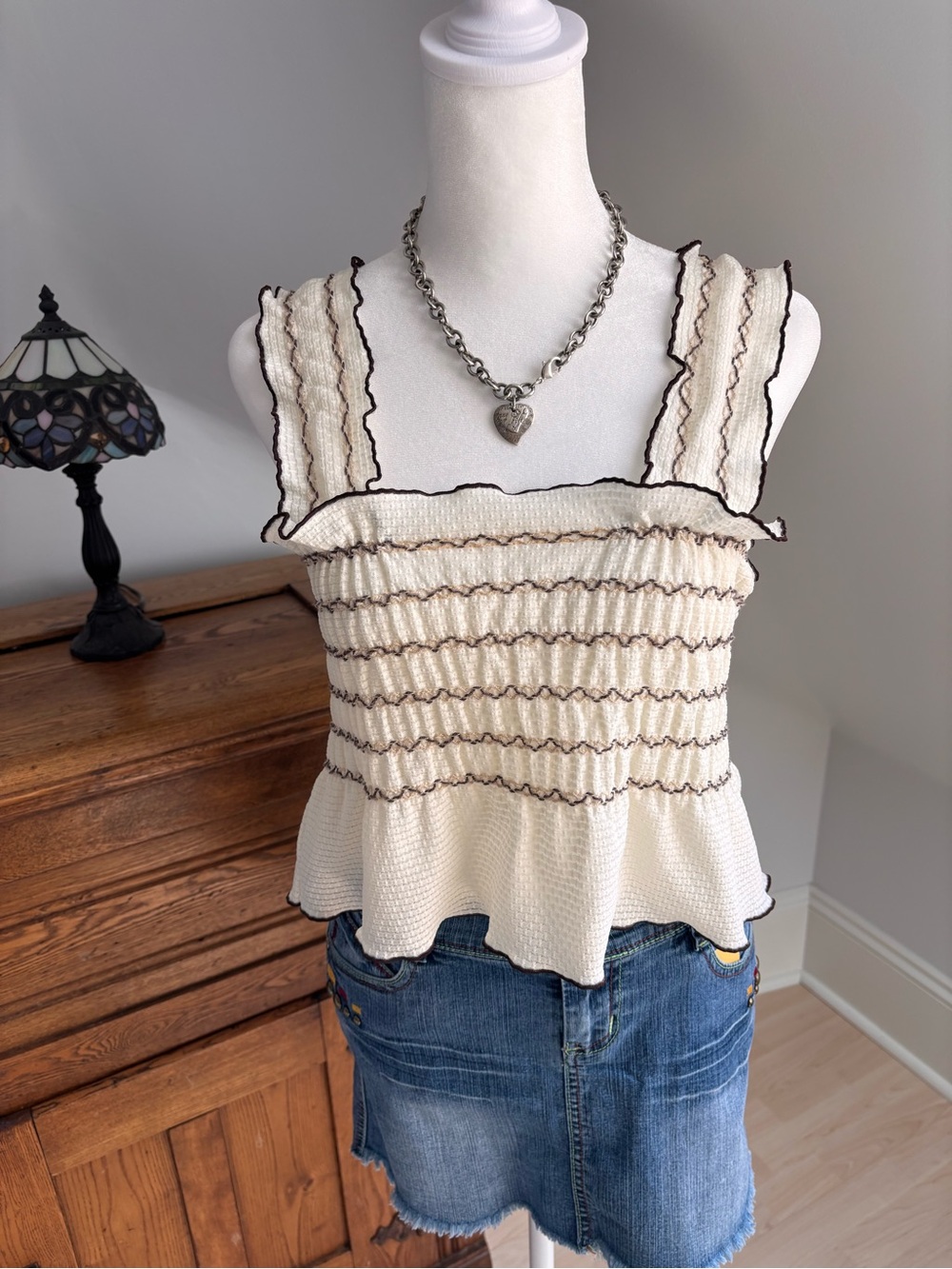 Vintage Cream Ruffle Tank 🤍